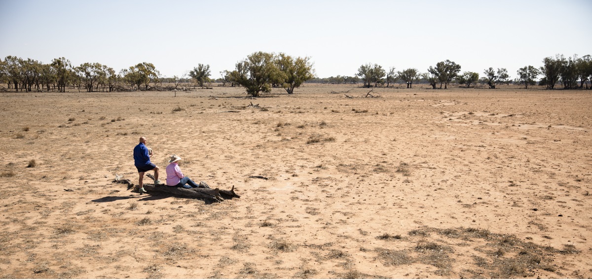 Amanda and Perry Brien in drought ravaged Warren. Picture Kyrstle Wright MUST CREDIT