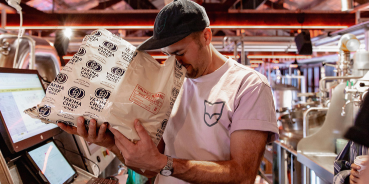 Brewer smelling ingredients